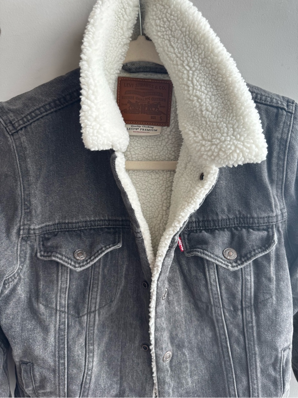 Levi’s Original Sherpa Trucker Jacket Gray Denim S - Picture 5 of 9